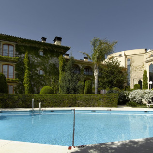 Escapada con Desayuno y Comida o Cena para dos personas en Parador de Ronda (Málaga) 