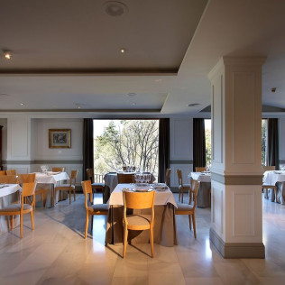 Mesa para dos: Comida o Cena para dos personas en Parador de Ronda (Málaga)