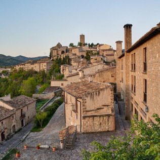 Escapada con Desayuno y Comida o Cena para dos personas en Parador de Sos del Rey Católico (Zaragoza)
