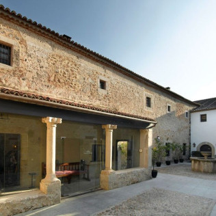 Mesa para dos: Comida o Cena para dos personas en Parador de Trujillo (Cáceres)