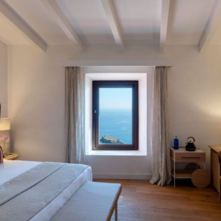 Escapada con Desayuno y Comida o Cena para dos en Parador de Ibiza 4* (Ibiza)
