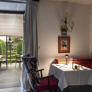 Mesa para dos: Comida o Cena para dos personas en Parador de Pontevedra (Pontevedra)