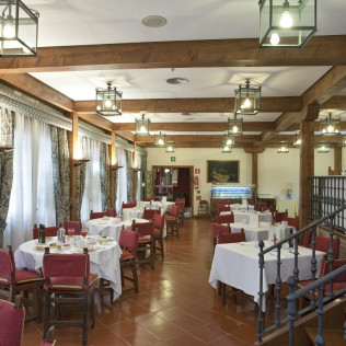 Escapada con Desayuno y Comida o Cena para dos personas en Parador de Santo Domingo de la Calzada (La Rioja)