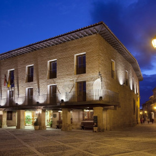 Mesa para dos: Comida o Cena para dos personas en Parador de Santo Domingo de la Calzada (La Rioja)