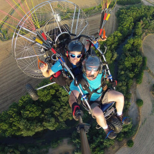 Vuelo en Paramotor con opción de Fotos y Vídeos (Campo Real, Madrid)