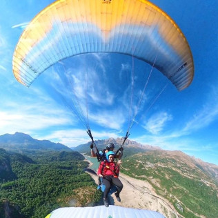 Vuelo en Parapente Biplaza Térmico con Vídeo (El Pueyo de Jaca, Huesca)