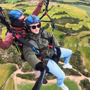 Vuelo en Parapente (Ódena, Barcelona)
