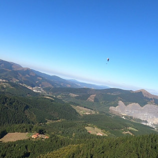 Vuelo en Parapente con Fotos y Vídeo (Orduña, Vizcaya) 