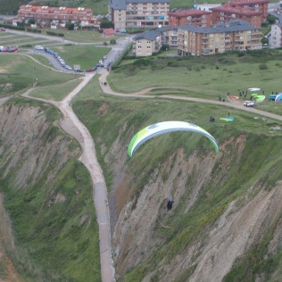 Vuelo en Parapente con Vídeo HD (Orduña - Villalba de Losa, Vizcaya)