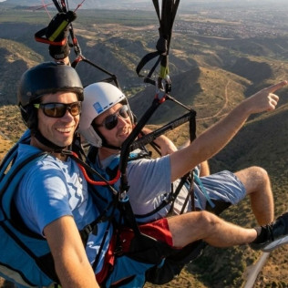 Vuelo en Parapente Biplaza con Vídeo en Sierra Nevada (Cenes de la Vega o Purche, Granada)