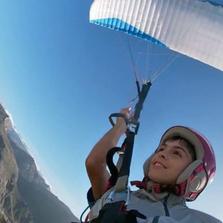 Vuelo en Parapente Biplaza con Vídeo en Sierra Nevada (Cenes de la Vega o Purche, Granada)