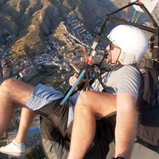Vuelo en Parapente Biplaza con Vídeo en Sierra Nevada (Cenes de la Vega o Purche, Granada)