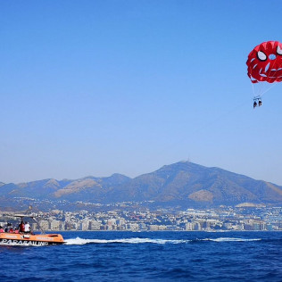 Parasailing para dos en Benalmádena (Málaga)
