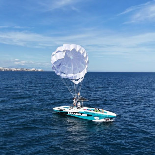 Parasailing (Fuengirola, Málaga)