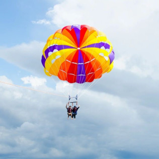 Parasailing (Fuengirola, Málaga)