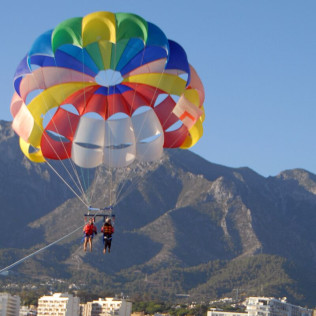 Parasailing (Marbella, Málaga)