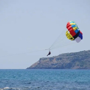Parasailing (Villajoyosa, Alicante)