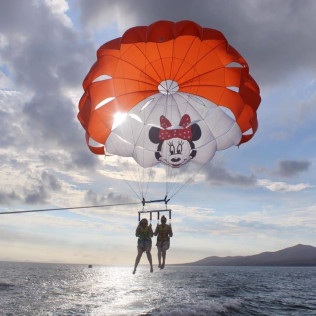 Parascending (Lanzarote)