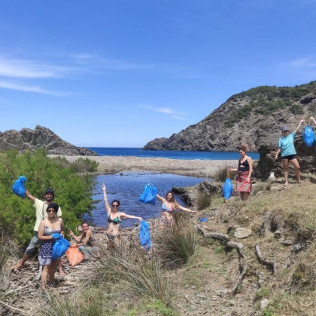 Paseo en Barca, Yoga y Desayuno en el Cap de Creus (Girona)