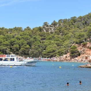 Paseo en Barco Tradicional de Madera con Baño (Ibiza)