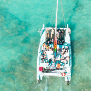 Paseo en Catamarán con Comida (Mallorca)