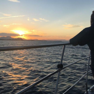 Paseo en Catamarán a la Puesta de Sol con Copa de Agua de Valencia (Valencia)