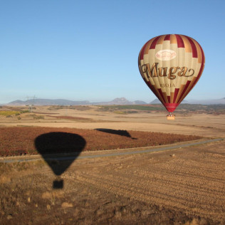 Paseo en Globo con Almuerzo y Cava Riojano (La Rioja)