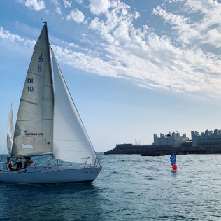 Paseo en Velero por el Litoral Barcelonés (Barcelona)