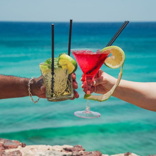Hamaca Prestige Sun: Day Pass con Cóctel en Lagoon Beach Club (Fuerteventura)