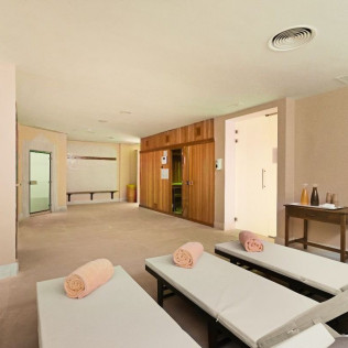 Day Pass con Circuito Spa, Masaje y Copa de Cava para dos en Mallorca Wellness CM Palace 5* (Sa Coma, Mallorca)