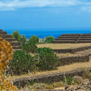 Entrada a Parque Etnográfico y Jardín Botánico Pirámides de Güímar (Tenerife)