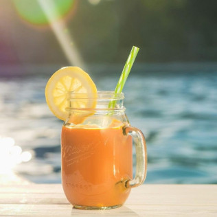 Paquete Breakfast & Pool: Desayuno, Acceso a Piscina y Smoothie en Grand Hyatt Barcelona 5* (Barcelona)