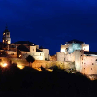 Escapada Romántica con Bañera de Hidromasaje en Posada Real la Pascasia 5* (Puebla de Sanabria, Zamora)