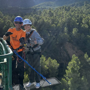 Puenting en el Puente de las Siete Lunas o el Puente de Mascarat (Alicante)
