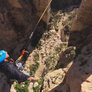 Puenting con Vídeo: Salto de 50 metros (El Mascarat, Alicante)