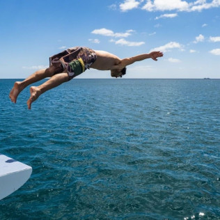 Sunset Collection: Puesta de Sol en Catamarán con Snorkel, Comida, Bebidas y Música (Fuerteventura)