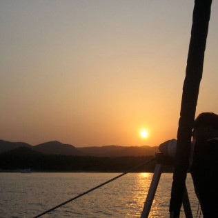Puesta de Sol Privada en Velero (A Coruña)