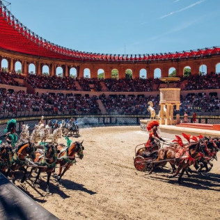 Entrada Combinada Preferente: Parque Puy du Fou España y Espectáculo Nocturno "El Sueño de Toledo" (Toledo)