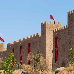 Entrada Combinada Preferente: Parque Puy du Fou España y Espectáculo Nocturno "El Sueño de Toledo" (Toledo)