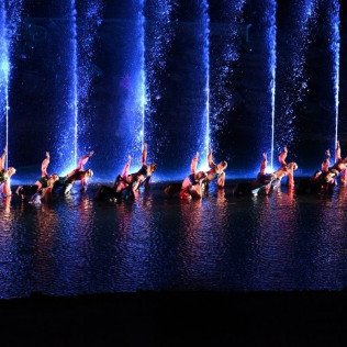 Entrada Combinada Preferente: Parque Puy du Fou España y Espectáculo Nocturno "El Sueño de Toledo" (Toledo)