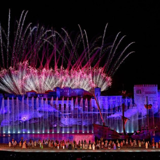Entrada Combinada Plata: Parque Puy du Fou España y Espectáculo Nocturno "El Sueño de Toledo" (Toledo)