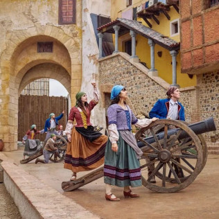 Entrada Combinada Plata: Parque Puy du Fou España y Espectáculo Nocturno "El Sueño de Toledo" (Toledo)