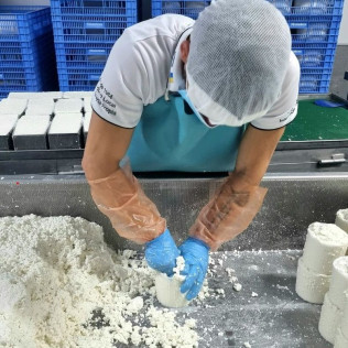Visita Turística: Visita y Degustación de Queso en Quesería Montesdeoca (Adeje, Santa Cruz de Tenerife)