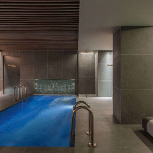 Circuito Spa y Masaje Relajante en Radisson Collection Bilbao 5* (Bilbao, Vizcaya)