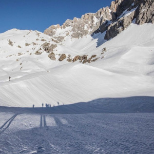Ruta Privada en Raquetas de Nieve en Los Picos de Europa (Fuente Dé, Cantabria)
