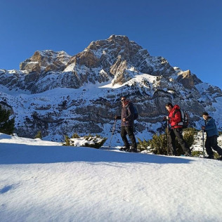 Raquetas de Nieve en el Pirineo Aragonés (Valle de Ordesa o Valle del Tena, Huesca)
