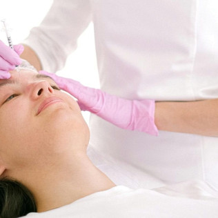 Relleno Facial de Ácido Hialurónico en Zona a Elegir en Centro del Doctor Schmalbach (Barcelona)