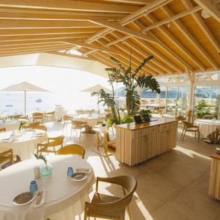 Cena o Comida Gastronómica para dos en Restaurant Els Brancs del Hotel Vistabella 5* (Roses, Girona)