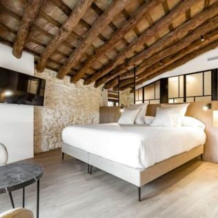 Experiencia Michelín: Escapada en ABBI Suites Casa Rural, Suites & Spa con Comida o Cena en Resturante L'Escaleta (Bocairent, Valencia)