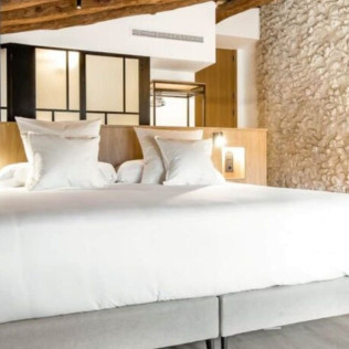 Experiencia Michelín: Escapada en ABBI Suites Casa Rural, Suites & Spa con Comida o Cena en Resturante L'Escaleta (Bocairent, Valencia)